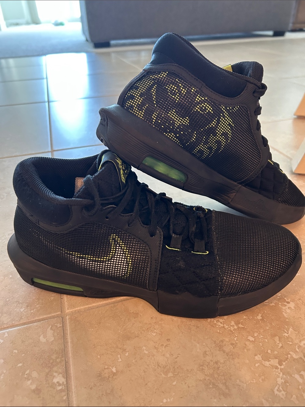 Nike Lebron Witness 8 men’s Basketball Shoes 12
